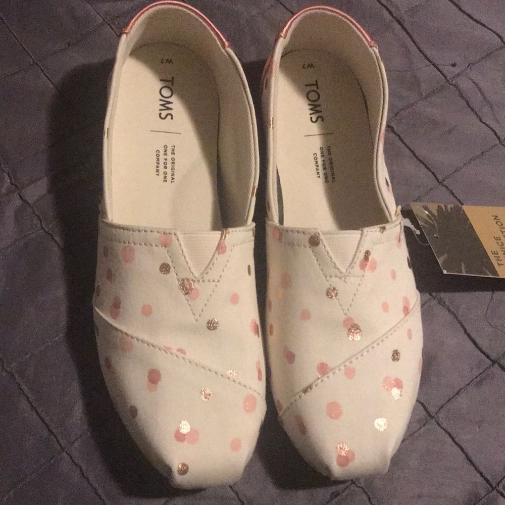 Toms